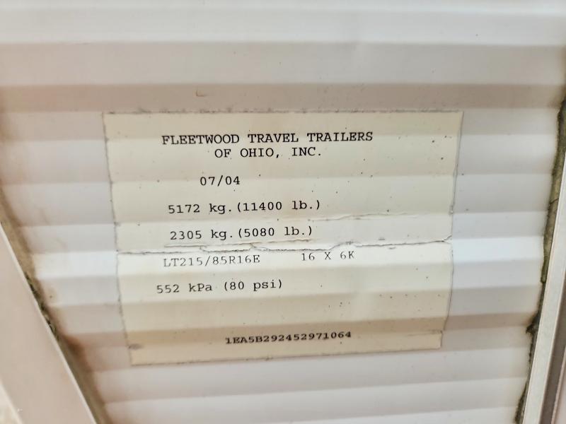2005 Fleetwood Terry VIN 1EA5B292452971064 COPART salvage auction — WATER/FLOOD, IN - CERT OF TITLE-SALVAGE FLOOD (P), sold $60 on 2026-09-17 (photo 8)