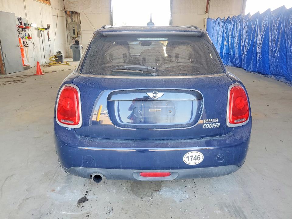 2017 Mini Cooper VIN WMWXU1C52H2D58040 COPART salvage auction — MINOR DENT/SCRATCHES, KY - CERTIFICATE OF TITLE (P), sold $3,100 on 2026-10-08 (photo 6)