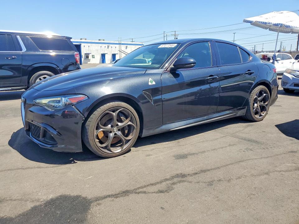 2018 Alfa romeo Giulia VIN ZARFAEAV6J7578407 — COPART salvage auction photo