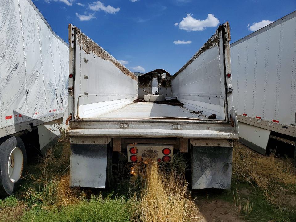 2011 Travis Unknown VIN 48X2F3924B1007043 COPART salvage auction — ROLLOVER, UT - SALVAGE CERTIFICATE (P), sold $275 on 2026-10-08 (photo 6)