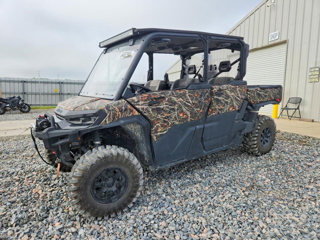 2026 can-am/ brp traxter VIN 3JBKAAX40TK000021 COPART salvage auction — Vandalism, Sb - Salvage Title, sold $16,200 on 2026-09-24 (photo 2)