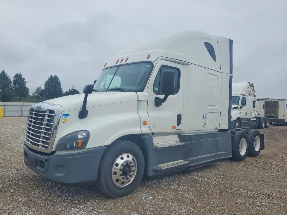2017 Freightliner Cascadia 125 VIN 3AKJGLDR0HSHF8792 — COPART salvage auction photo