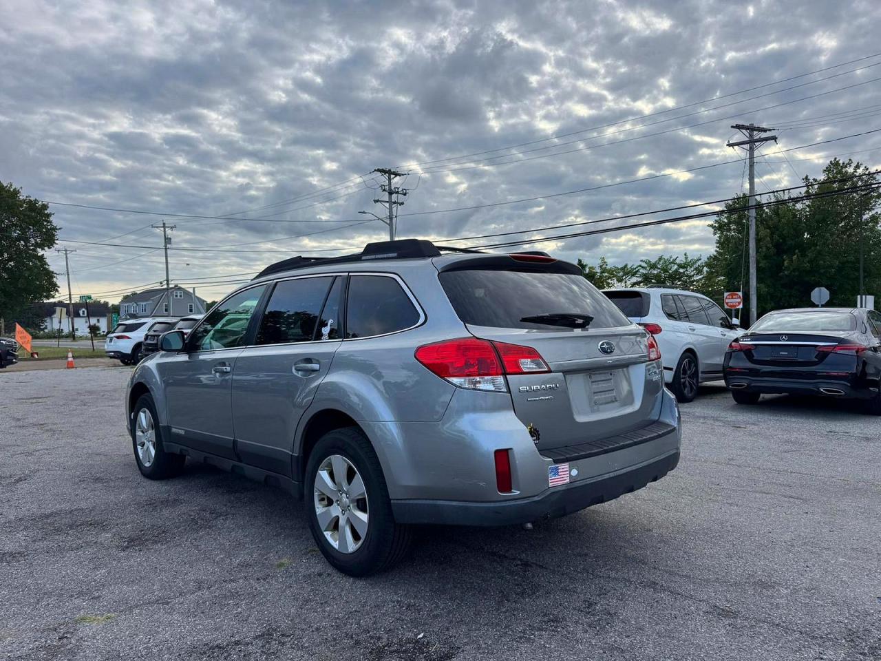 2011 Subaru Outback VIN 4S4BRBCC7B3374473 COPART salvage auction — Normal Wear, MA - CERT OF TITLE-RECONSTRCTD FLD (P), sold $1,600 on 2026-10-11 (photo 3)