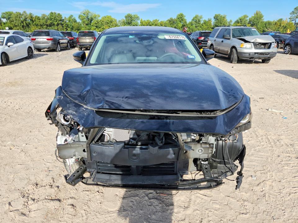 2025 Mazda Cx-30 VIN 3MVDMBAM7SM835336 COPART salvage auction — FRONT END, TX - SALVAGE VEHICLE TITLE (P), sold $4,300 on 2026-09-11 (photo 5)