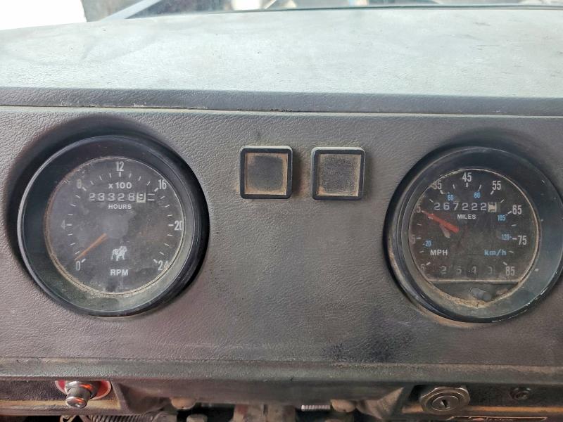 1998 Mack 600 Rd600 VIN 1M2P270Y2WM036373 COPART salvage auction — VANDALISM, KY - CERT OF TITLE-REBUILT VEHICLE, sold $10,300 on 2026-09-29 (photo 9)