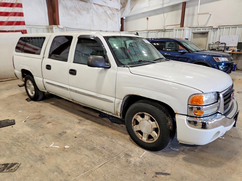2006 Gmc SIERRA VIN 2GTEC13T861157393 COPART salvage auction — MINOR DENT/SCRATCHES, WI - CERTIFICATE OF TITLE, sold $350 on 2026-10-06 (photo 4)