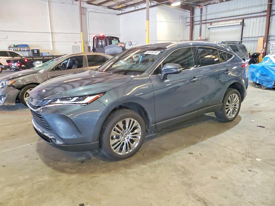 2021 Toyota Venza VIN JTEAAAAH2MJ049580 — COPART salvage auction photo