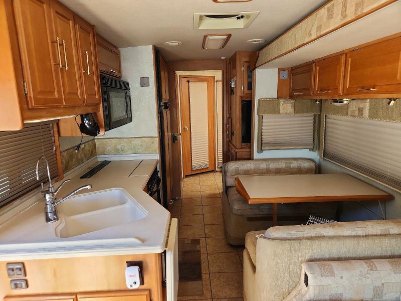 2005 Workhorse custom chassis VIN 5B4MP67G753407893 COPART salvage auction — FRONT END, CT - CERT OF TITLE-SALVAGE, sold $725 on 2026-09-22 (photo 6)