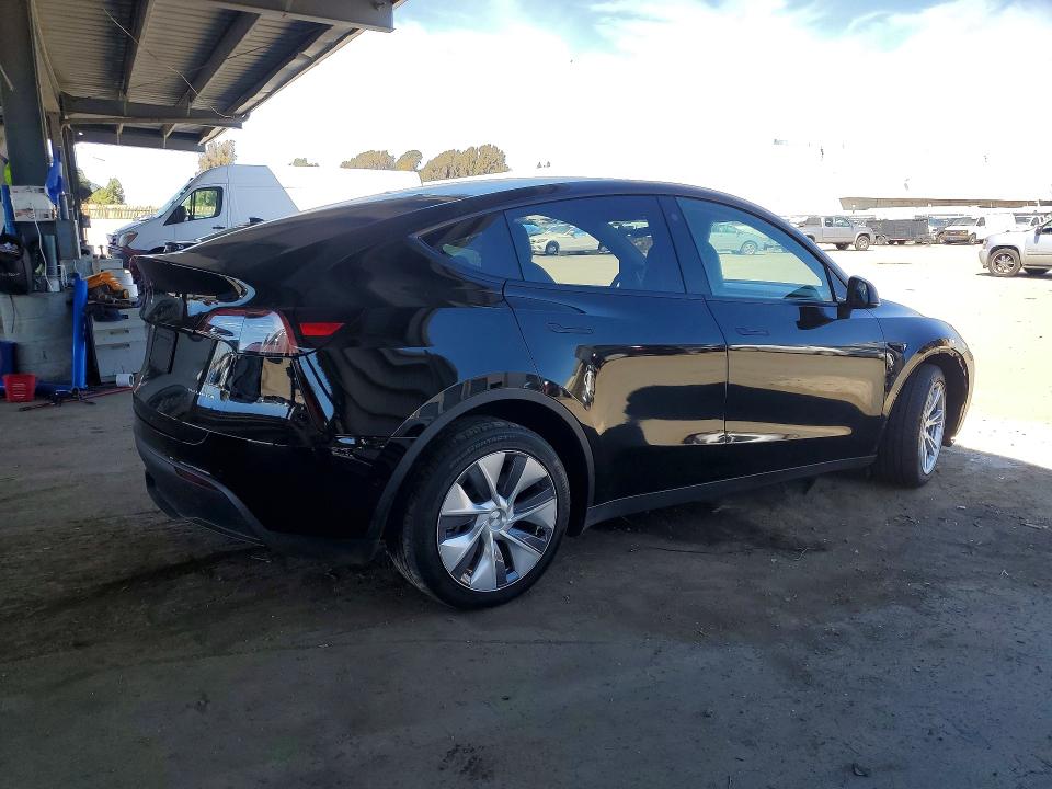 2022 Tesla Model y VIN 7SAYGDEE7NF426113 COPART salvage auction — FRONT END, CA, sold $12,200 on 2026-10-08 (photo 3)