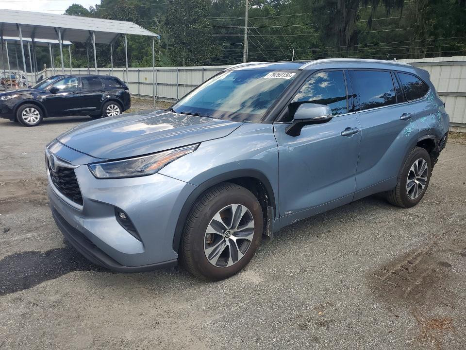2022 Toyota Highlander hybrid VIN 5TDGBRCH7NS075829 COPART salvage auction — REAR END, GA - CERT OF TITLE-SALVAGE, sold $14,300 on 2026-10-15 (photo 1)