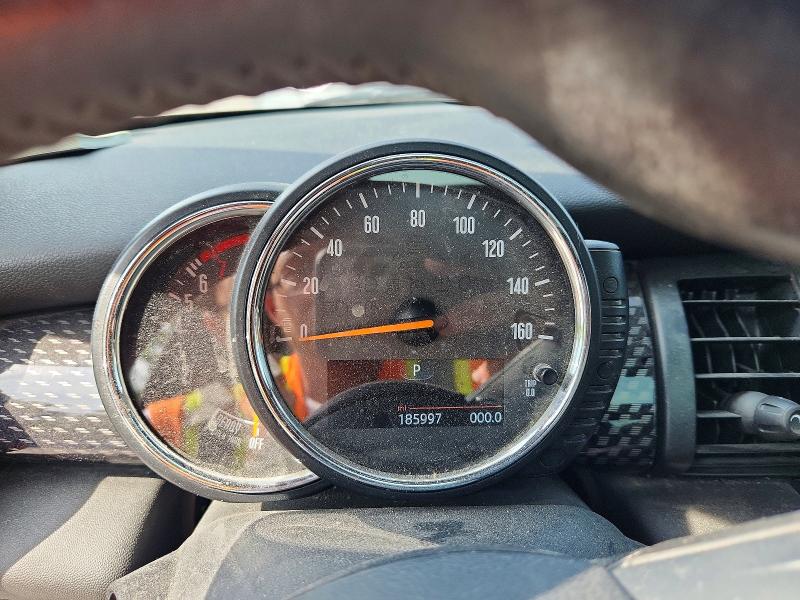 2014 Mini Cooper VIN WMWXM7C51ET986192 COPART salvage auction — MINOR DENT/SCRATCHES, MO - CERTIFICATE OF TITLE, sold $900 on 2026-09-15 (photo 9)