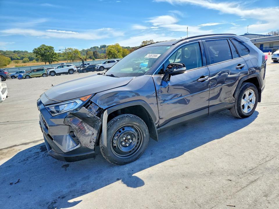 2019 Toyota Rav 4 VIN JTMP1RFV5KD007184 — COPART salvage auction photo