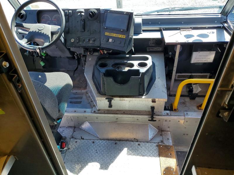 2021 Freightliner Mt45 VIN 4UZAC2EA5MCMN0056 COPART salvage auction — MINOR DENT/SCRATCHES, NY - CERTIFICATE OF TITLE, sold $29,500 on 2026-09-15 (photo 8)