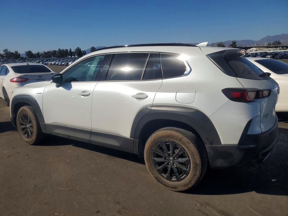2025 Mazda Cx-50 VIN 7MMVAADW9SN105746 COPART salvage auction — SIDE, CA, sold $13,500 on 2026-10-12 (photo 2)