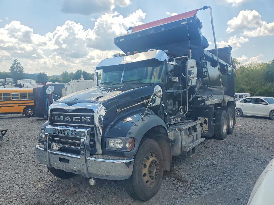 2024 Mack Granite VIN 1M2GR4GC6RM038328 — COPART salvage auction photo