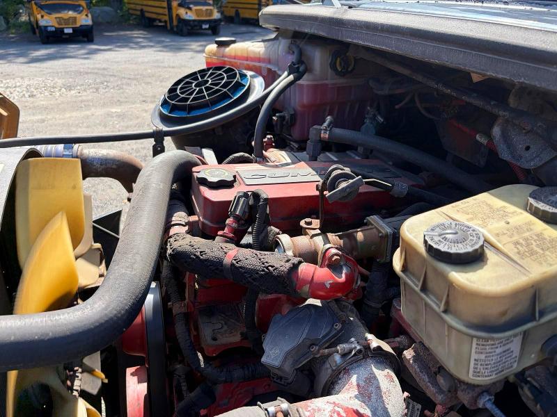 2015 Freightliner Chassis VIN 4UZABRDU6FCFW9523 COPART salvage auction — NORMAL WEAR, MA - CERTIFICATE OF TITLE (P), sold $825 on 2026-10-08 (photo 7)