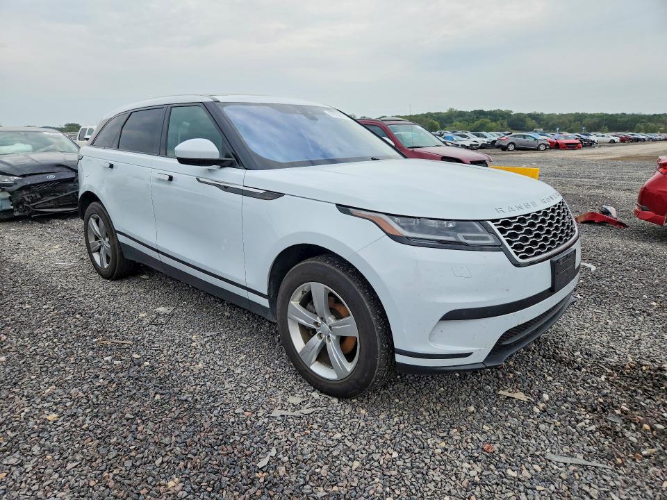 2018 Land Rover Range Rover Velar VIN SALYB2RX5JA723579 COPART salvage auction — NORMAL WEAR, Va - Dealer Only Clean Title (P), sold $1,550 on 2026-10-06 (photo 4)