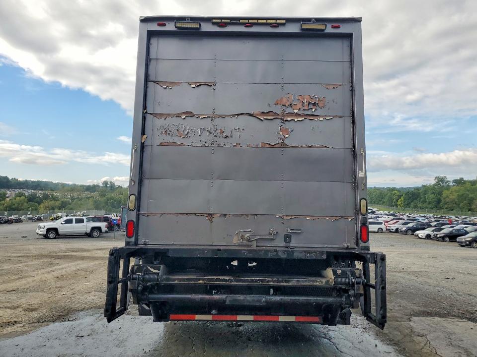 2003 International 4000 series VIN 1HTMMAAM83H575114 COPART salvage auction — MECHANICAL, MD - CERTIFICATE OF TITLE, sold $2,000 on 2026-10-01 (photo 6)