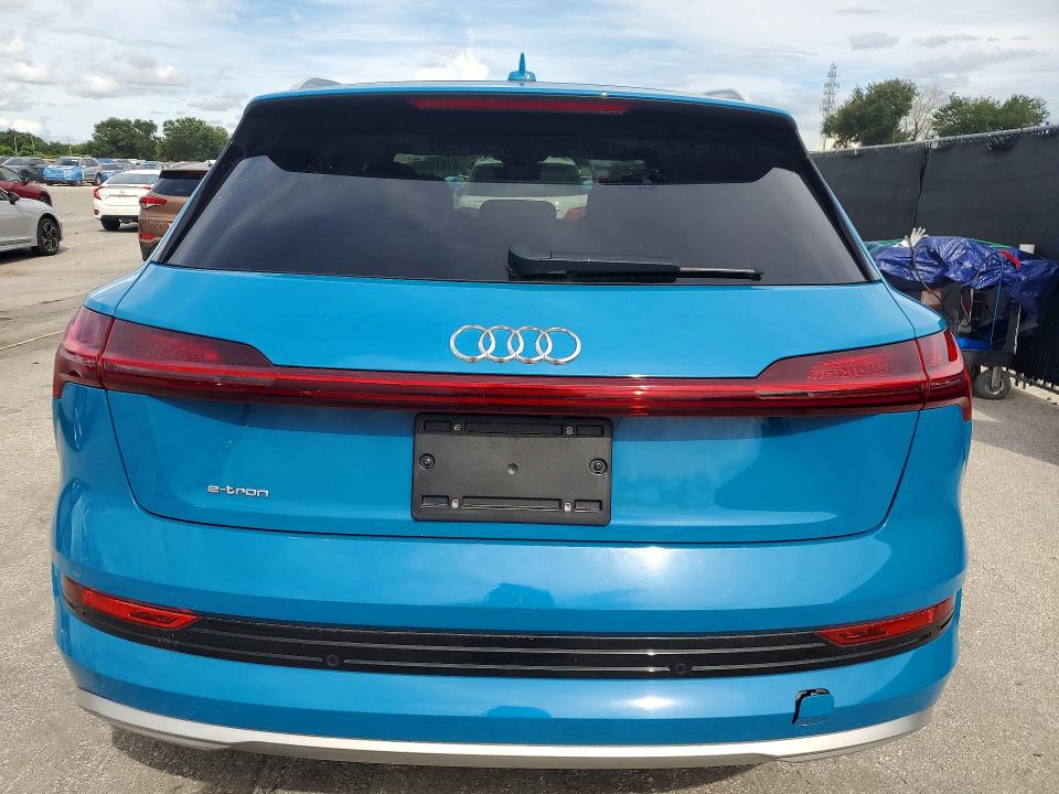 2019 Audi E-tron VIN WA1LABGE3KB012765 COPART salvage auction — MINOR DENT/SCRATCHES, Fl - Certificate Of Title, sold $14,300 on 2026-10-13 (photo 6)