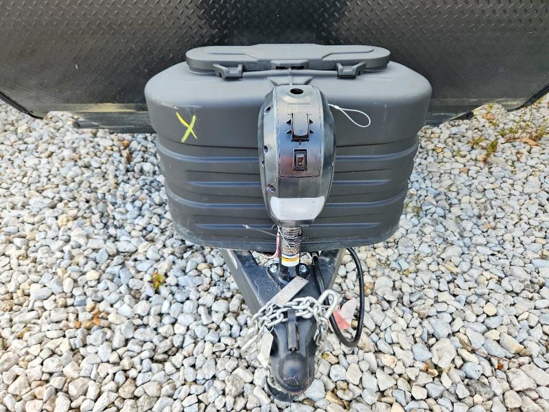 2027 Open range Travel trailer VIN 58TBM0BN7V16U3058 COPART salvage auction — WATER/FLOOD, OH - CERT OF TITLE-SALVAGE FLOOD, sold $6,900 on 2026-10-15 (photo 8)