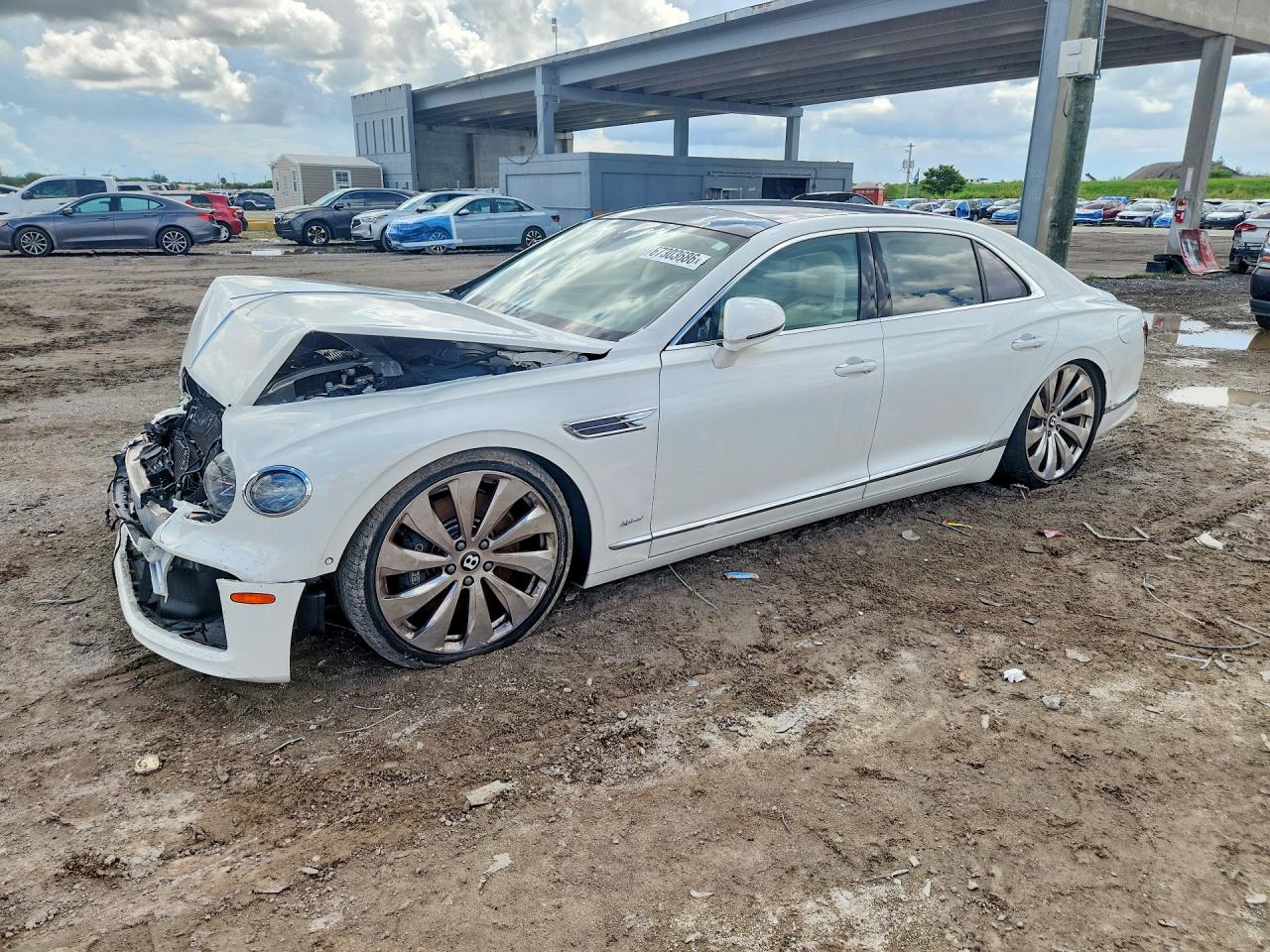 2022 Bentley Flying Spur VIN SCBBR6ZG2NC098183 — COPART salvage auction photo