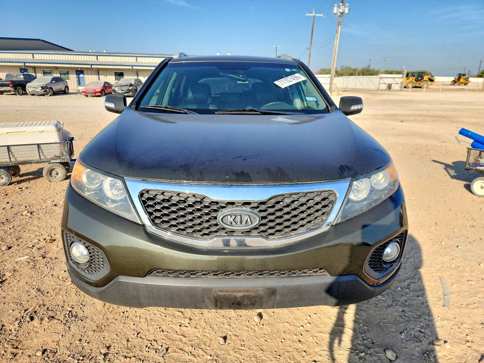 2013 Kia Sorento VIN 5XYKU4A66DG310709 COPART salvage auction — MECHANICAL, TX - CERTIFICATE OF TITLE, sold $925 on 2026-10-03 (photo 5)