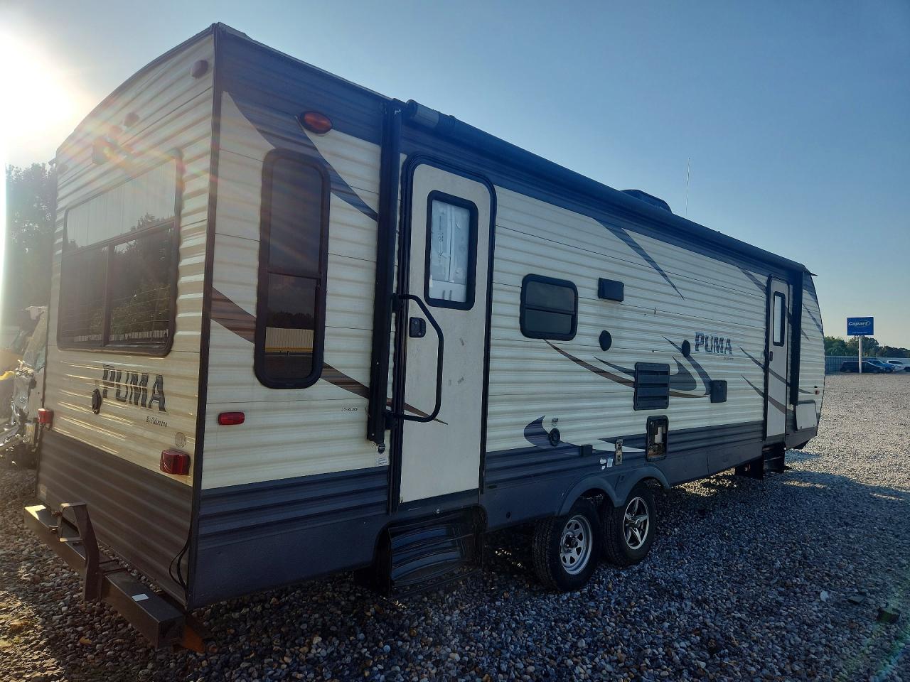 2017 VIN 4X4TPUC20HP064324 COPART salvage auction — Vandalism, Sc - Salvage Title, sold $1,400 on 2026-09-24 (photo 3)
