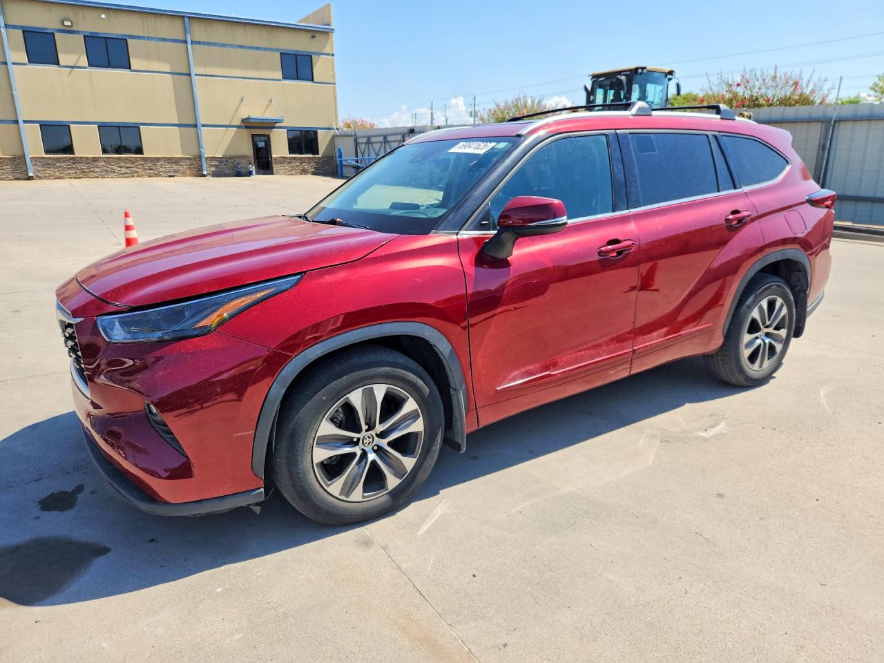 2022 Toyota Highlander VIN 5TDGZRAH8NS093481 — COPART salvage auction photo