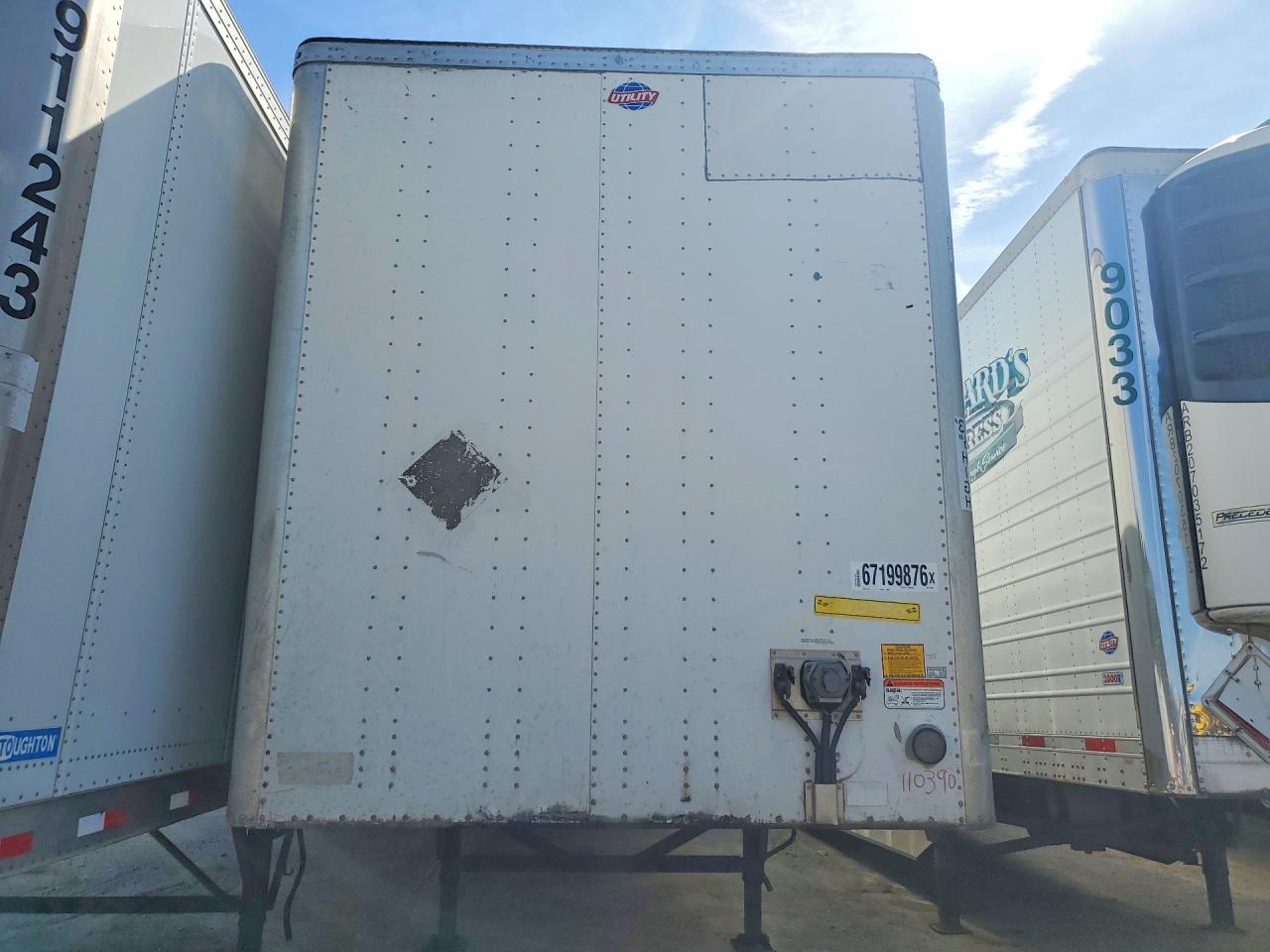 2015 Utility Trailer VIN 1UYVS2531FG278955 COPART salvage auction — Minor Dent/Scratches, AZ - CERT OF TITLE - SALVAGE, sold $2,500 on 2026-09-27 (photo 5)