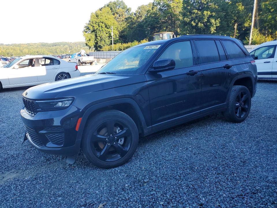 2023 Jeep Cherokee VIN 1C4RJHAG2PC515590 — COPART salvage auction photo