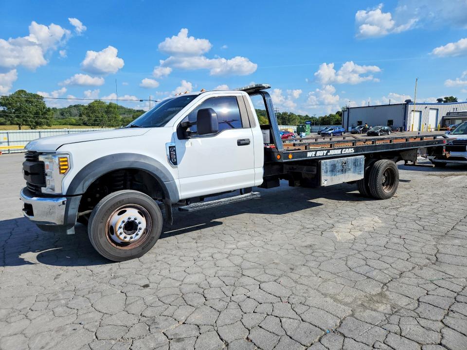 2019 Ford F550 VIN 1FDUF5GY0KDA01455 — COPART salvage auction photo