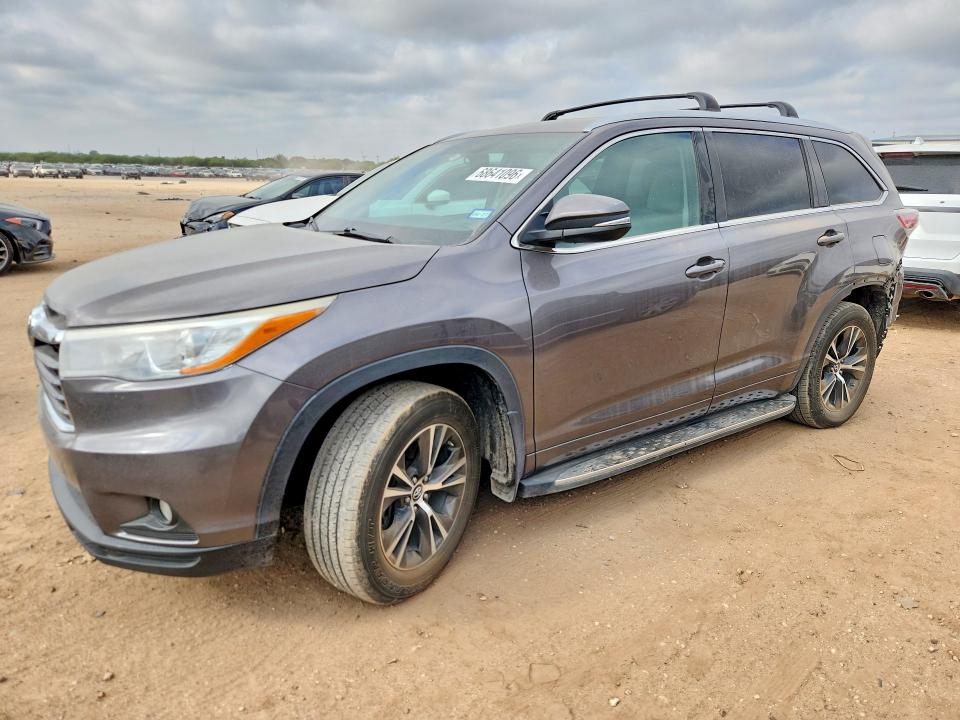 2016 Toyota Highlander VIN 5TDKKRFH2GS156844 — COPART salvage auction photo