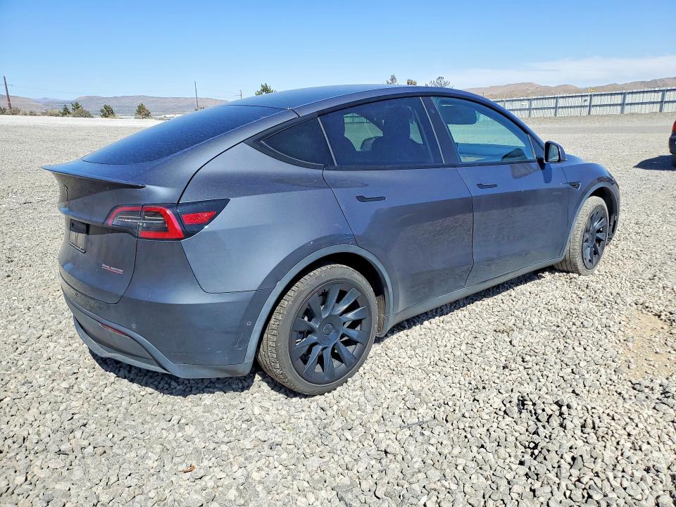 2020 Tesla Model y VIN 5YJYGDEF9LF023916 COPART salvage auction — FRONT END, NV - SALVAGE TITLE, sold $9,300 on 2026-10-08 (photo 3)