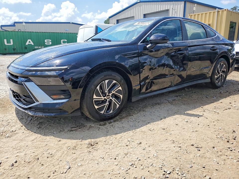 2026 Hyundai Sonata hybrid VIN KMHL24JJ3TA182079 — COPART salvage auction photo