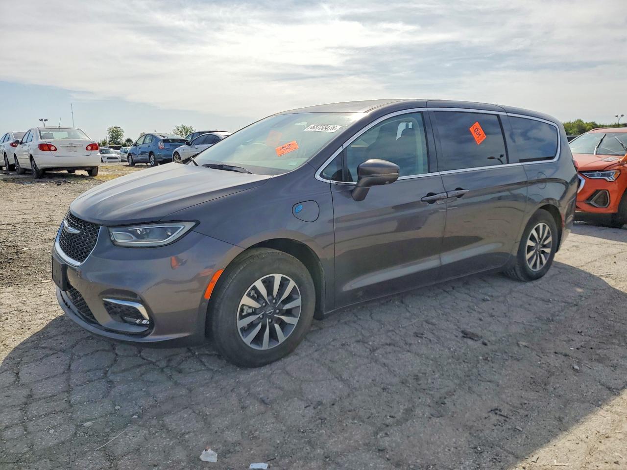2022 Chrysler Pacifica VIN 2C4RC1L78NR121482 — COPART salvage auction photo