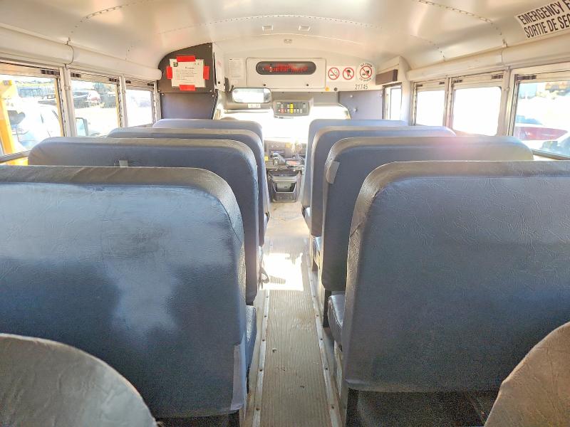 2011 Thomas Minotour g VIN 1GB3G3BG1B1174181 COPART salvage auction — SIDE, BS, sold $2,000 on 2026-10-08 (photo 5)