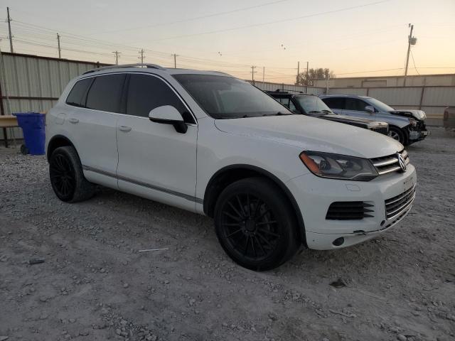 2014 Volkswagen Touareg VIN WVGEP9BP2ED012906 COPART salvage auction — MECHANICAL, Tx - Bonded Title - Clean, sold $1,050 on 2026-07-24 (photo 4)