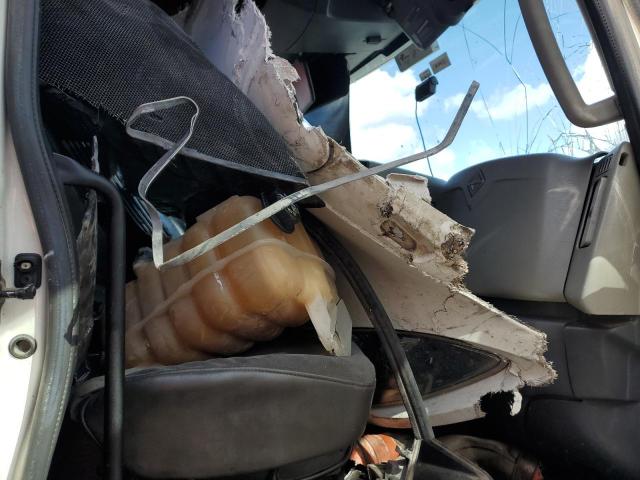 2017 International VIN 3HSDJAPR4HN284039 COPART salvage auction — FRONT END, Tx - Salvage Vehicle Title, sold $2,200 on 2026-07-30 (photo 5)