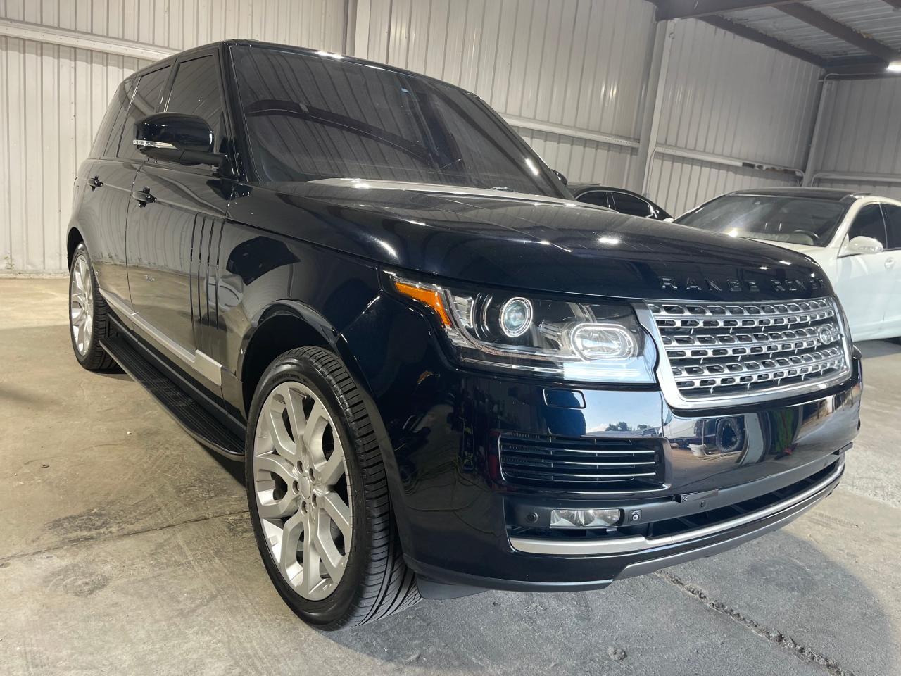 2014 Land rover RANGE ROVER VIN SALGS2TF6EA155229 COPART salvage auction — NORMAL WEAR, TX - SALVAGE VEHICLE TITLE (P), sold $31,250 on 2024-10-11 (photo 1)
