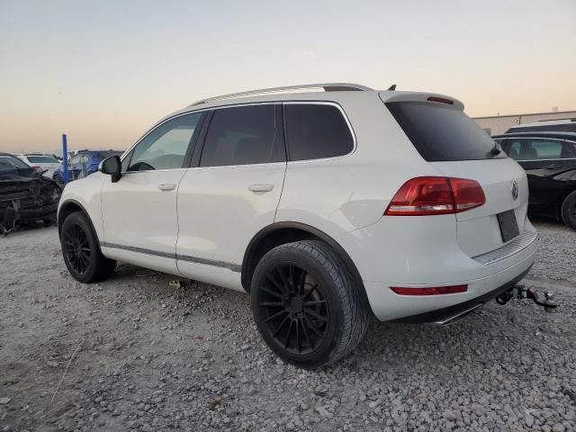 2014 Volkswagen Touareg VIN WVGEP9BP2ED012906 COPART salvage auction — MECHANICAL, Tx - Bonded Title - Clean, sold $1,050 on 2026-07-24 (photo 2)