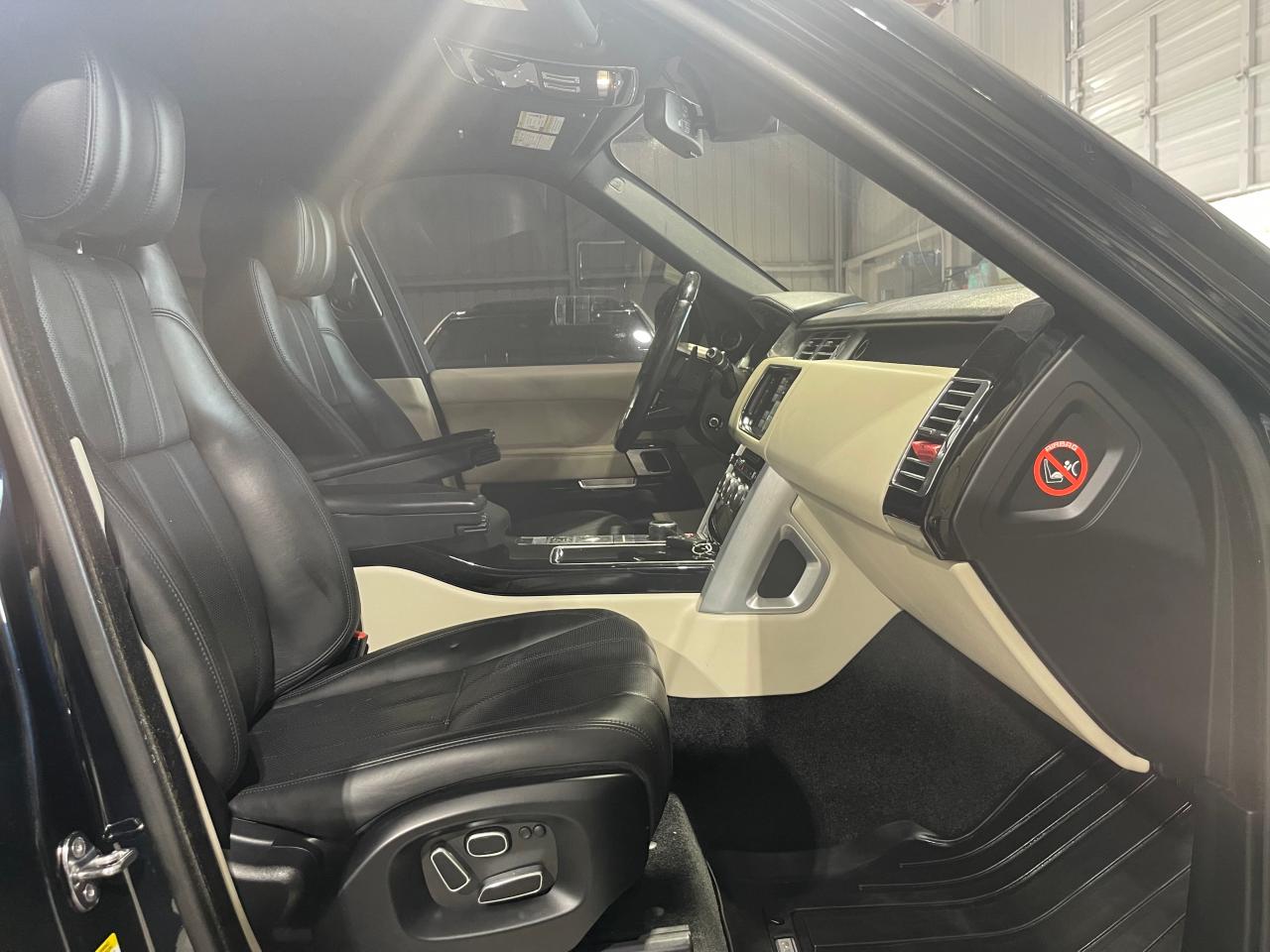 2014 Land rover RANGE ROVER VIN SALGS2TF6EA155229 COPART salvage auction — NORMAL WEAR, TX - SALVAGE VEHICLE TITLE (P), sold $31,250 on 2024-10-11 (photo 5)
