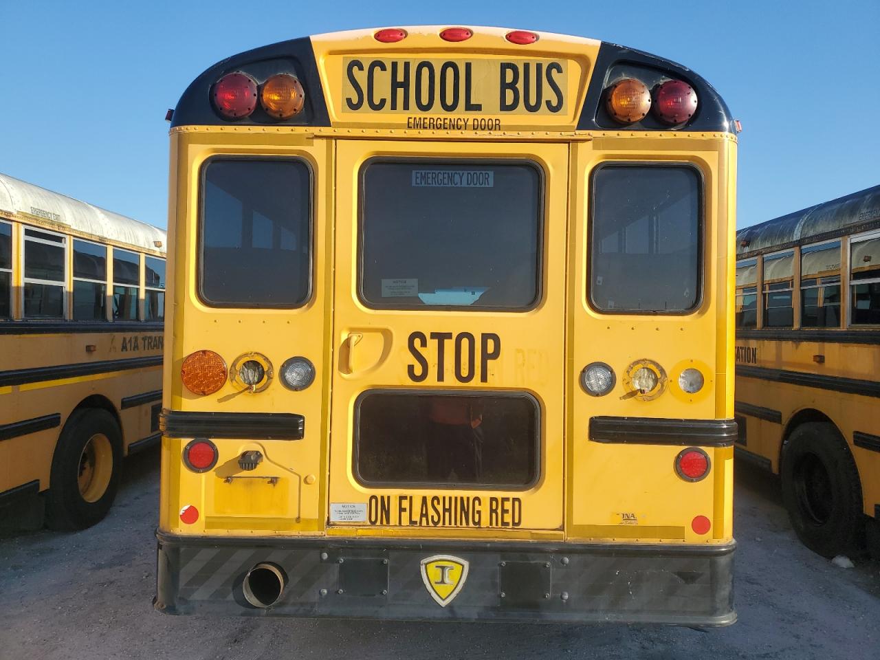 2013 Ic Corporation Ce Series School VIN 4DRBUSKN4DB199173 COPART salvage auction — Minor Dent/Scratches, FL - CERTIFICATE OF TITLE, sold $1,400 on 2026-07-08 (photo 6)