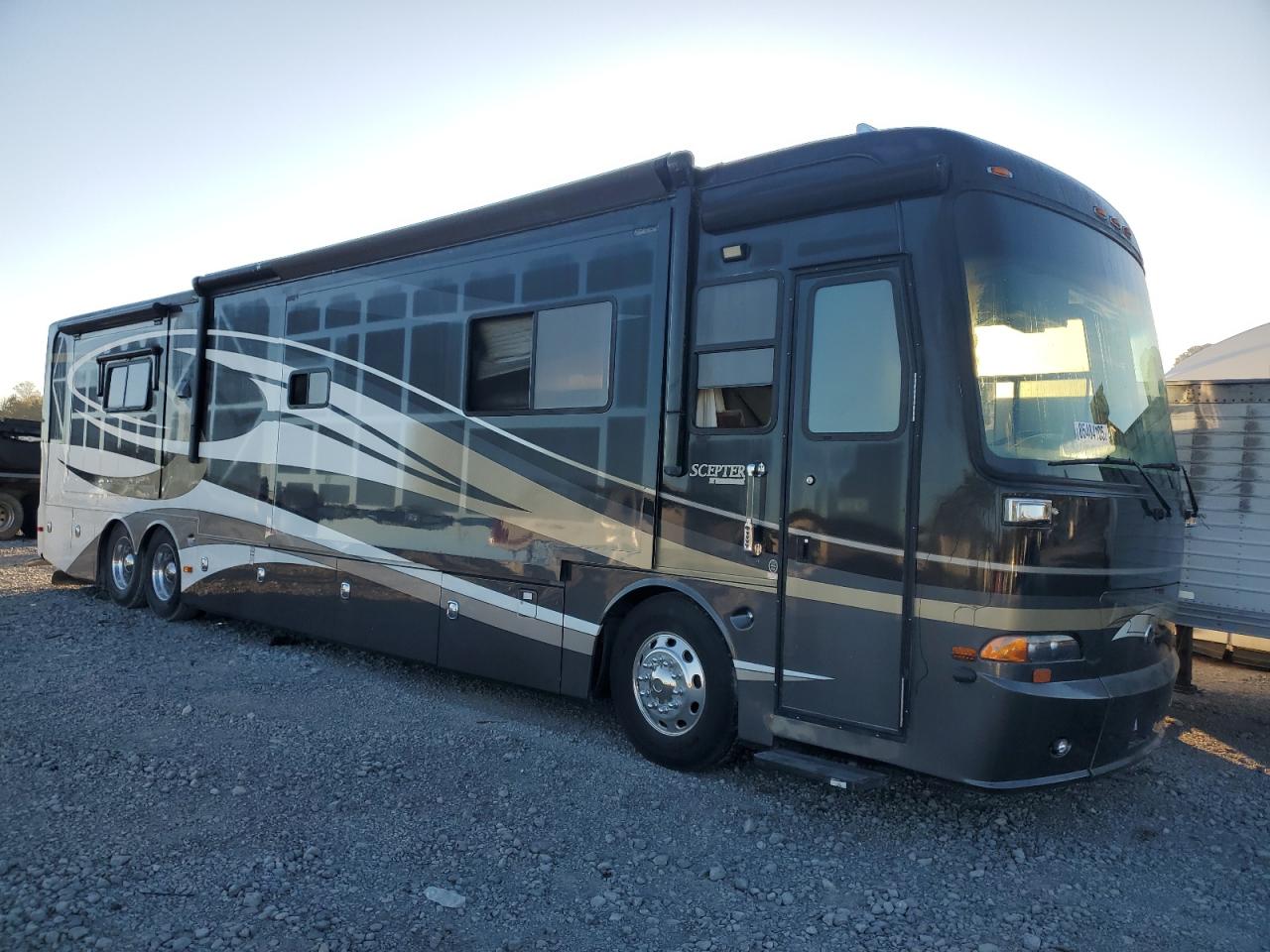 2008 Roadmaster Rail monoc VIN 1RF43561783045719 COPART salvage auction — Burn Interior, Salvage Title, sold $10,200 on 2025-10-23 (photo 1)