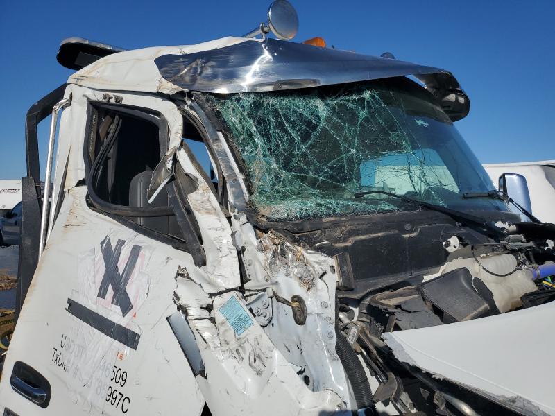 2025 Peterbilt 536 VIN 2NPKHM6X7SM709133 COPART salvage auction — ALL OVER, TX - SALVAGE VEHICLE TITLE, sold $26,475 on 2026-07-20 (photo 9)