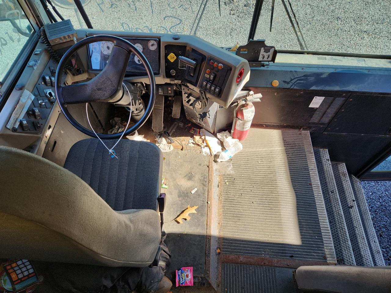 2015 Ic Corporation 3000 VIN 4DRBWAAN9FB646248 COPART salvage auction — Normal Wear, RI - CERTIFICATE OF TITLE, sold $1,400 on 2026-07-08 (photo 9)