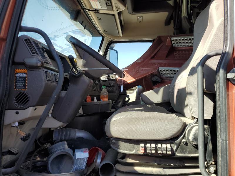2018 Volvo Vnl VIN 4V4NC9EG3JN995180 COPART salvage auction — REJECTED REPAIR, Fl - Certificate Of Title, sold $5,100 on 2026-07-10 (photo 5)