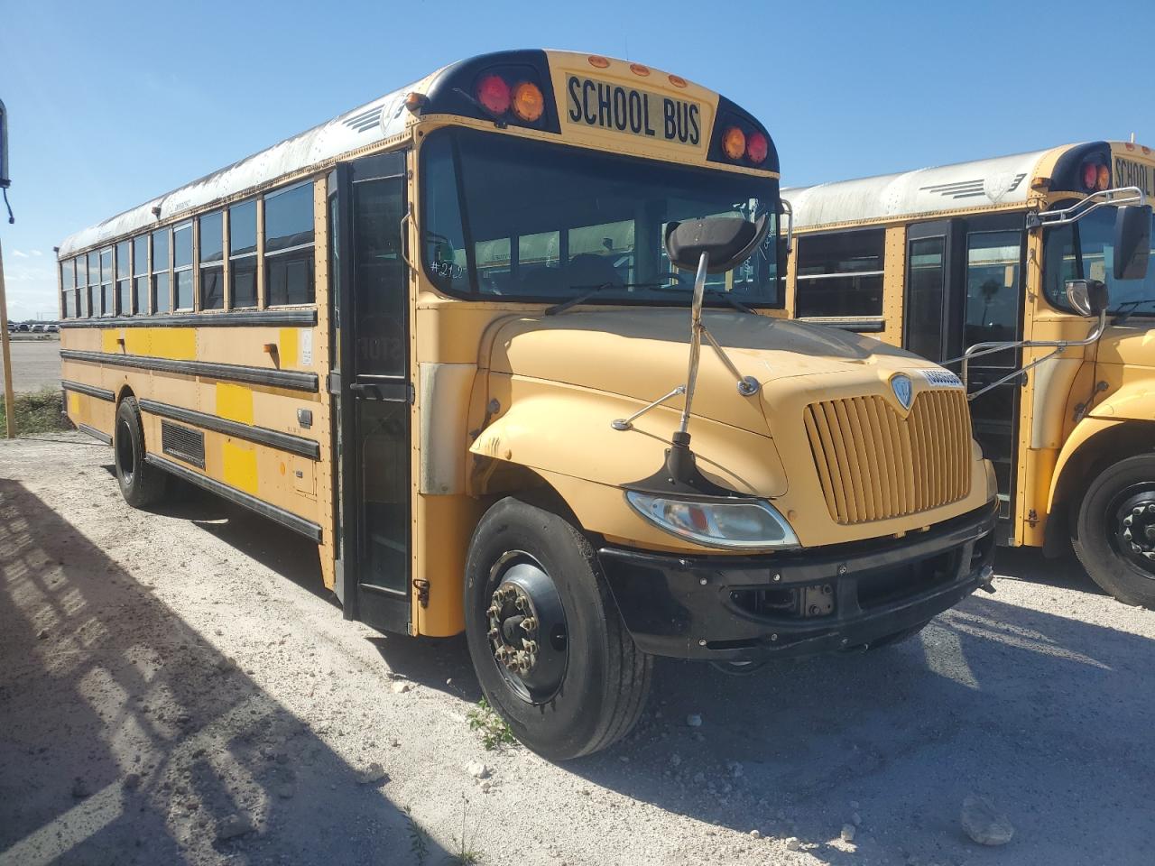 2013 Ic Corporation Ce Series School VIN 4DRBUSKN2DB199155 COPART salvage auction — Normal Wear, FL - CERTIFICATE OF TITLE, sold $1,600 on 2026-07-08 (photo 1)