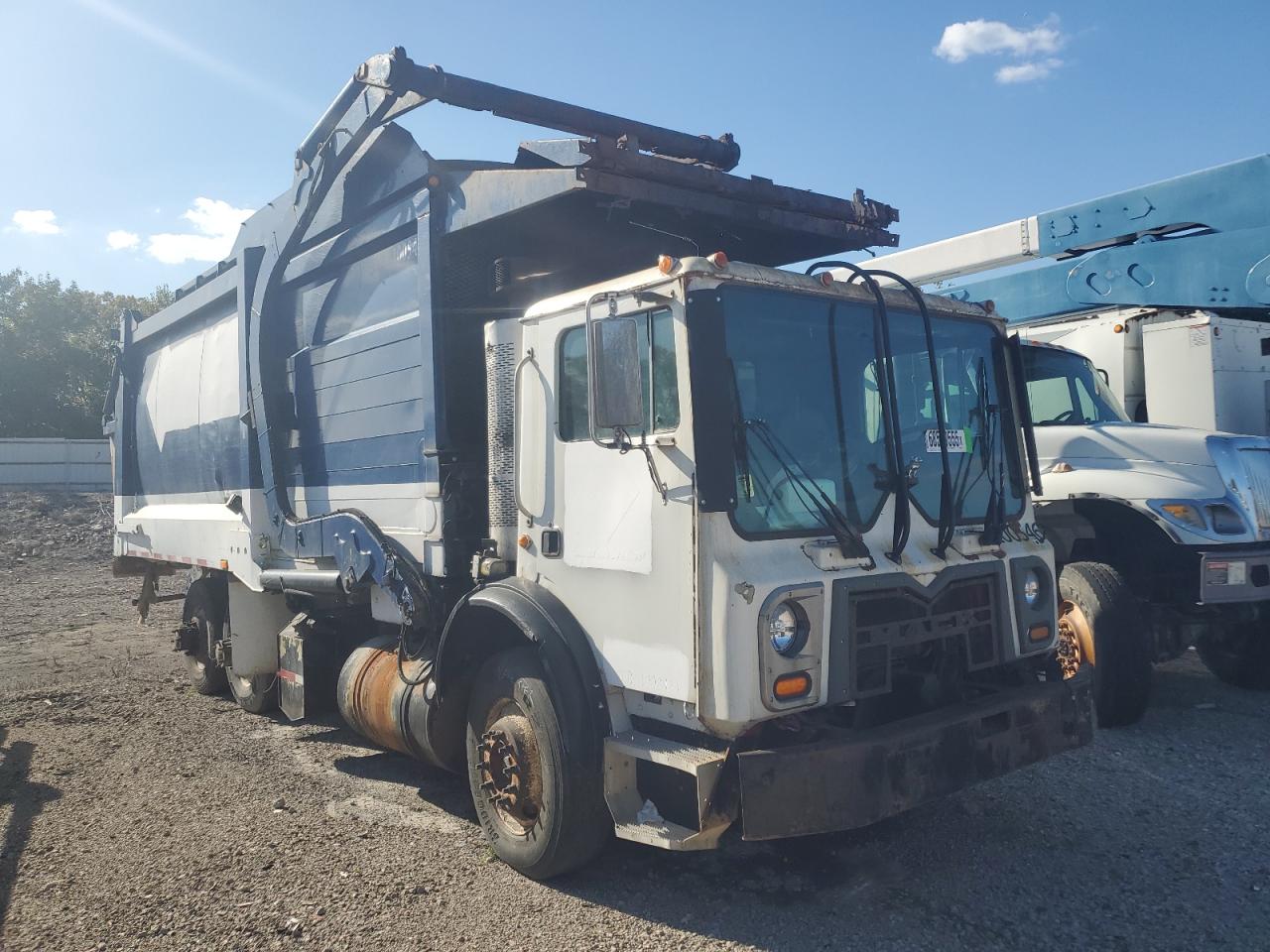 2008 Mack Mru613 VIN 1M2AV04CX8M001473 — COPART salvage auction photo