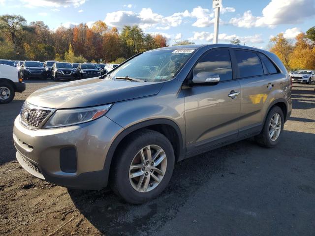2015 Kia Sorento VIN 5XYKTCA67FG560332 COPART salvage auction — MINOR DENT/SCRATCHES, WV - CERTIFICATE OF TITLE, sold $1,000 on 2026-07-16 (photo 1)
