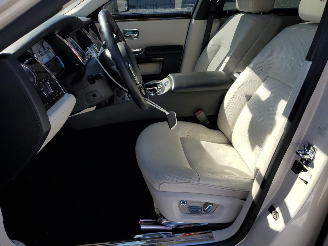 2011 Rolls-royce Ghost VIN SCA664S5XBUX50081 COPART salvage auction — Minor Dent/Scratches, GA - CERTIFICATE OF TITLE, sold $48,750 on 2026-04-30 (photo 7)